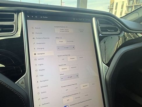 Used 2018 Tesla Model S 75D image 37