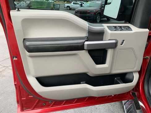 Used 2019 Ford F150 XLT w/ Equipment Group 302A Luxury image 9