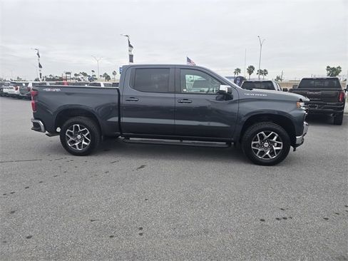 Used 2022 Chevrolet Silverado 1500 LT w/ Safety Package image 4