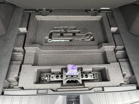 Used 2021 Subaru Outback Touring XT image 16