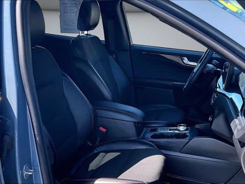 Used 2025 Ford Explorer ST-Line w/ Premium Package image 26