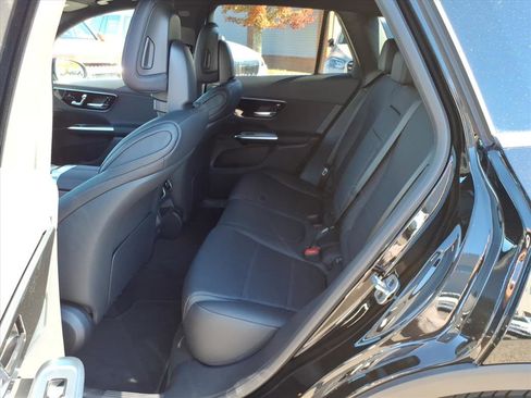 Used 2026 Mercedes-Benz GLC 300 4MATIC image 12