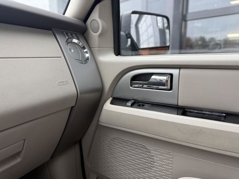 Used 2014 Ford Expedition Limited w/ Equipment Group 301A image 9