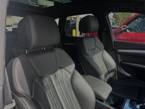 Used 2025 Audi Q5 2.0T Premium image 13