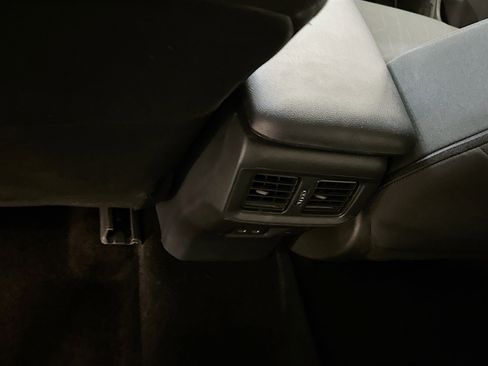 Used 2025 Toyota RAV4 XLE image 28