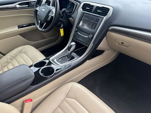 Used 2013 Ford Fusion SE FWD image 15