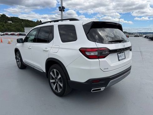 Certified 2024 Honda Pilot Elite image 9