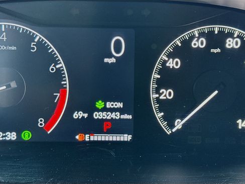Used 2025 Honda HR-V LX image 8