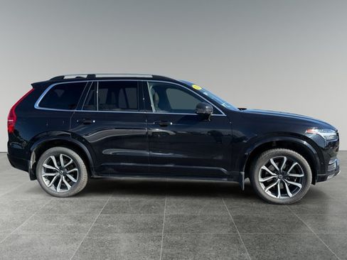Used 2018 Volvo XC90 T6 Momentum w/ Convenience Package AWD/4WD image 5