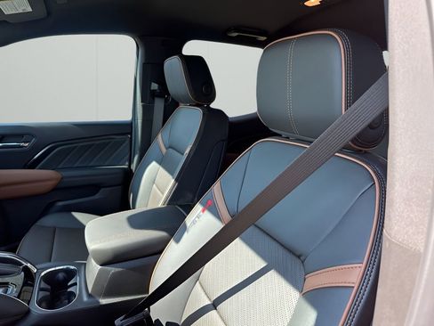 New 2026 GMC Canyon AT4 w/ AT4 Premium Package image 27