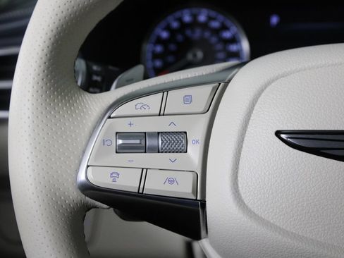 Used 2026 Genesis G70 2.5T Prestige RWD image 26
