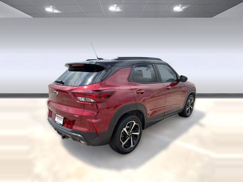 Used 2023 Chevrolet TrailBlazer RS w/ Sun and Liftgate Package FWD image 8