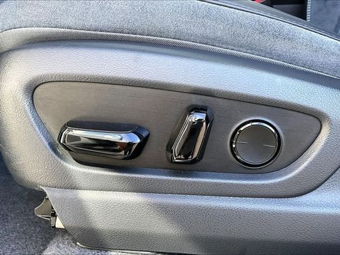 Used 2023 Lexus RZ 450e Premium image 34