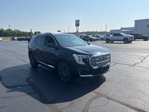 Used 2022 GMC Terrain Denali w/ Black Diamond Edition AWD/4WD image 7