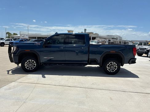 Used 2023 GMC Sierra 2500 AT4 w/ Gooseneck/5TH Wheel Package AWD/4WD image 6