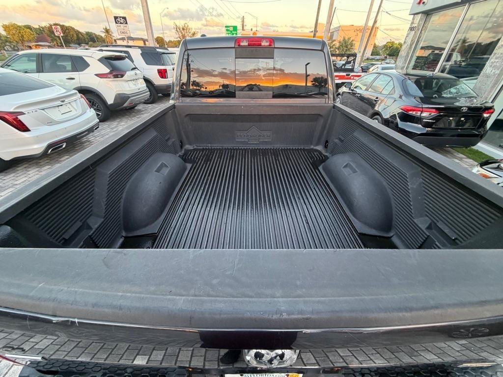 Used 2015 RAM 1500 Classic SLT RWD image 8