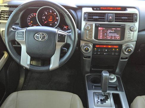Used 2013 Toyota 4Runner Limited AWD/4WD image 28