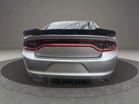 Used 2018 Dodge Charger R/T image 6