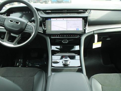 New 2026 Jeep Grand Cherokee Altitude AWD/4WD image 5