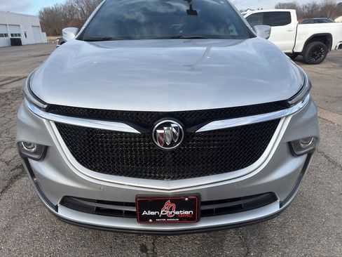 Used 2022 Buick Enclave Essence w/ Experience Buick Package image 4