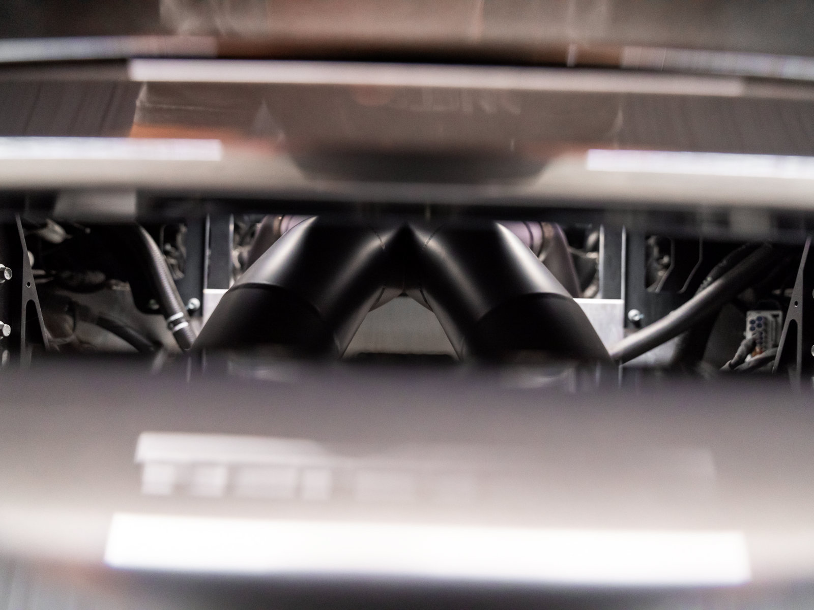 Used 2017 McLaren 570S Coupe RWD image 36