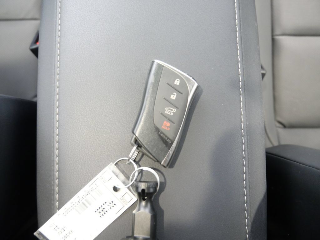 Used 2023 Lexus RX 350 Premium w/ Accessory Package AWD/4WD image 29