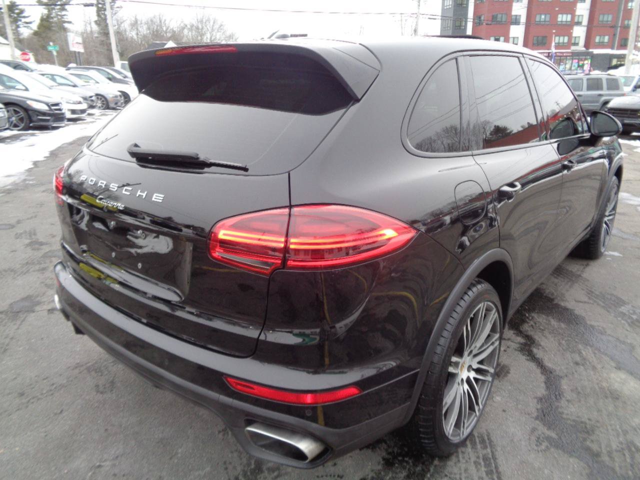Used 2016 Porsche Cayenne AWD/4WD image 16