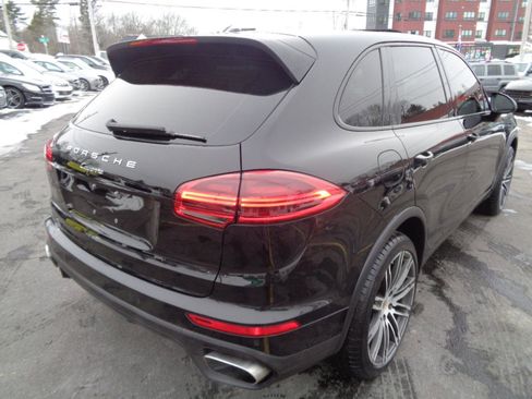 Used 2016 Porsche Cayenne Platinum Edition image 16