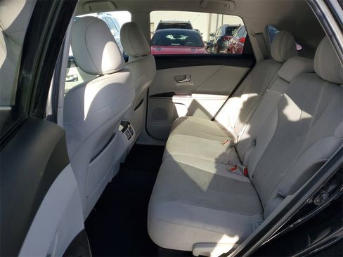 Used 2010 Toyota Venza AWD image 13