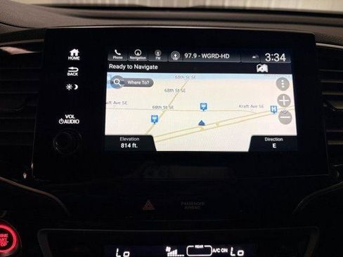 Used 2021 Honda Pilot Black Edition image 18