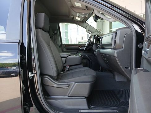 Used 2025 Chevrolet Silverado 3500 LT w/ Safety Package AWD/4WD image 29