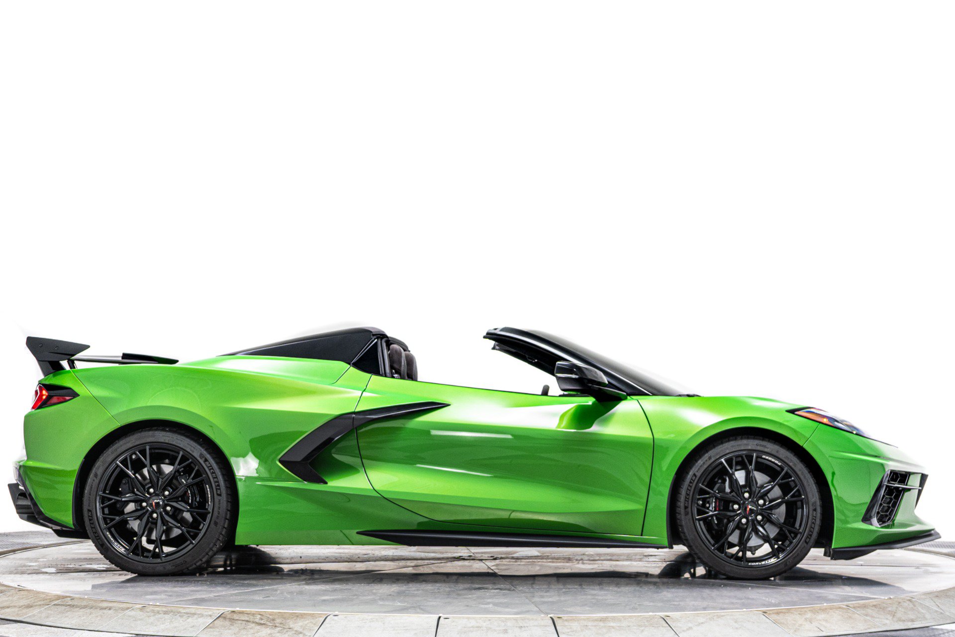 Used 2026 Chevrolet Corvette Stingray Premium Conv w/ Z51 Performance Package RWD image 47