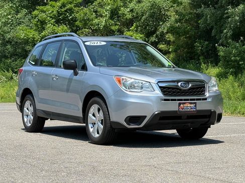 Used 2015 Subaru Forester 2.5i Premium w/ All-Weather Package AWD/4WD image 4
