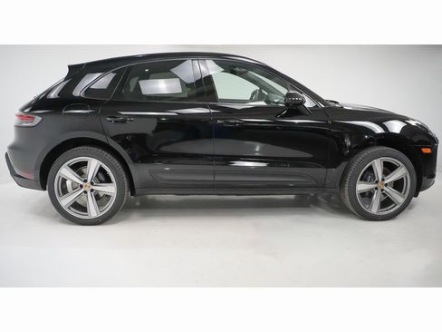 New 2026 Porsche Macan image 9