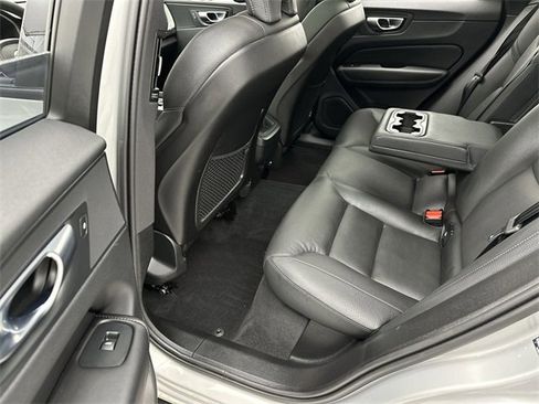 Certified 2025 Volvo XC60 B5 Plus image 23