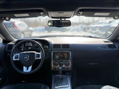 Used 2014 Dodge Challenger R/T image 27