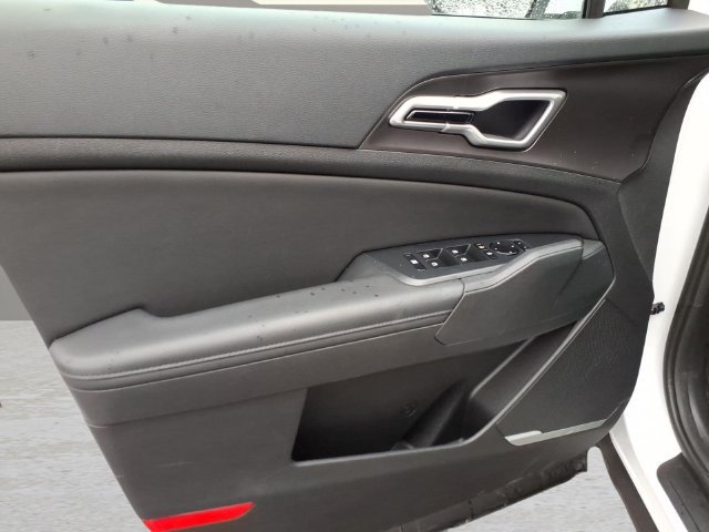 Used 2026 Kia Sportage EX w/ EX Panorama Roof Package FWD image 14
