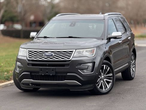 Used 2016 Ford Explorer Platinum image 1