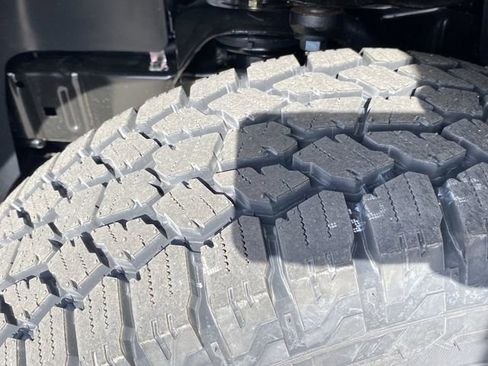 New 2026 Nissan Frontier SV w/ Tow Package image 32