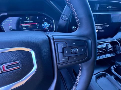 Used 2024 GMC Sierra 2500 AT4 w/ AT4 Premium Plus Package image 20