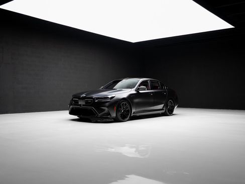 Used 2025 BMW M5 w/ Carbon Package image 86