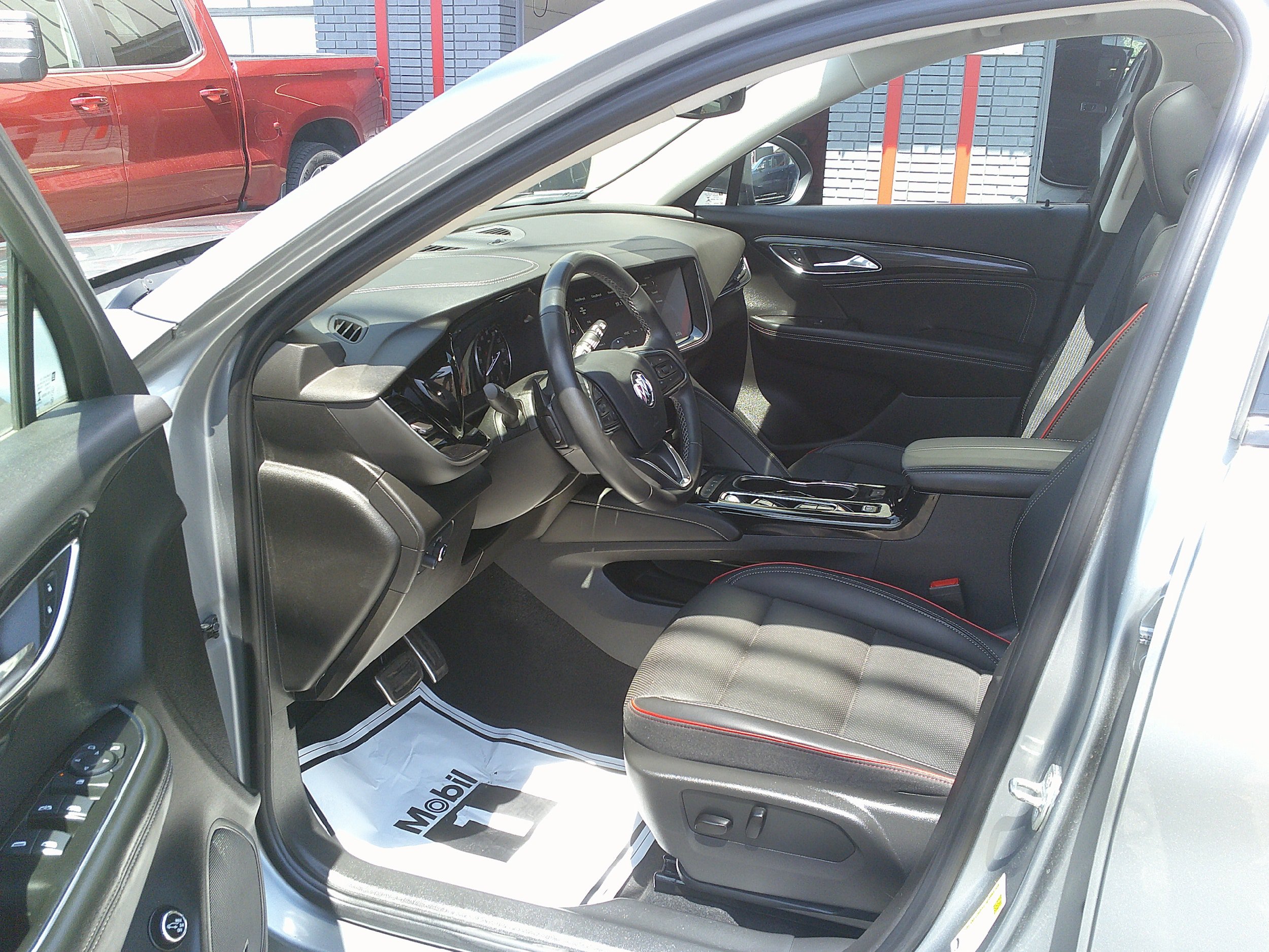Used 2023 Buick Envision Essence w/ Sport Touring Package AWD/4WD image 17