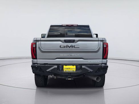 Used 2024 GMC Sierra 2500 Denali Ultimate AWD/4WD image 7