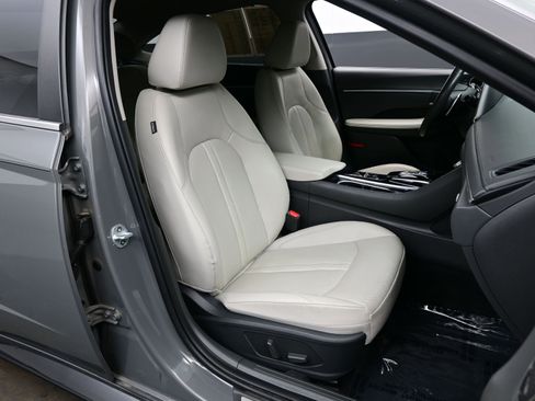 Used 2020 Hyundai Sonata Limited image 14