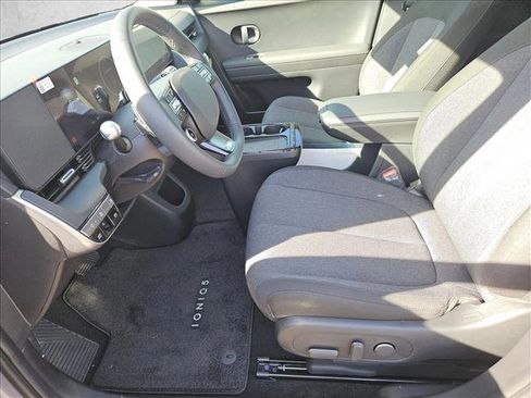 New 2026 Hyundai Ioniq 5 SE image 9