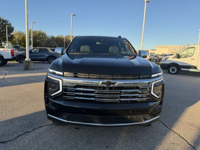 Used 2025 Chevrolet Tahoe Premier AWD/4WD image 2
