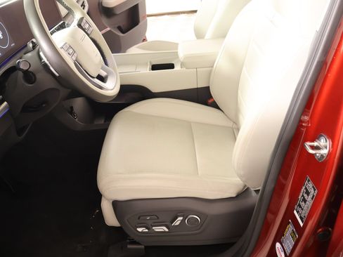 Used 2024 Hyundai Santa Fe Calligraphy AWD/4WD image 12