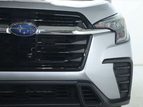 Used 2023 Subaru Ascent Premium w/ Convenience Package image 7