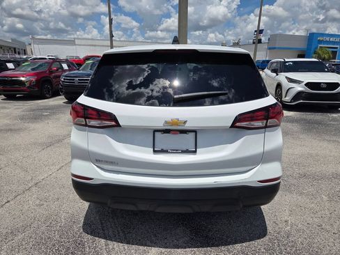 Used 2023 Chevrolet Equinox LS w/ LS Convenience Package FWD image 12