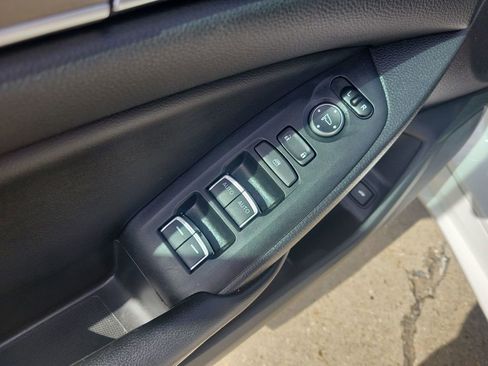 Used 2018 Honda Accord LX image 14